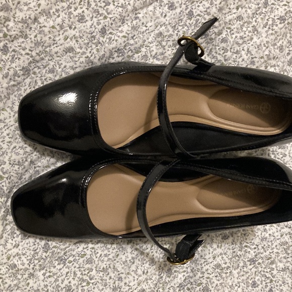 Giani Bernini Mary Jane Block Heels - Picture 3 of 4